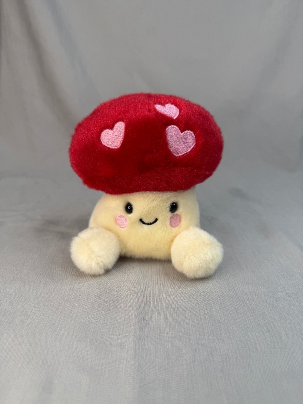 Aurora Palm Pal – Aislyn Heart Mushroom